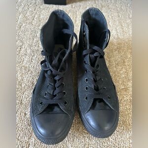 Converse 🤩✨Black High-Top Sneakers